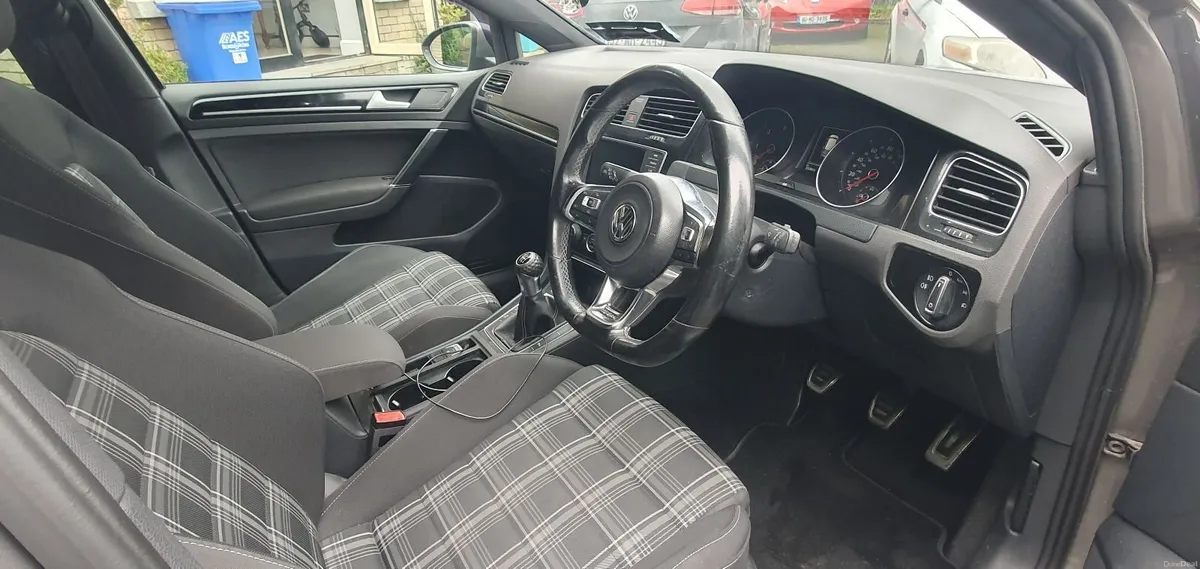 Image 4 of 10