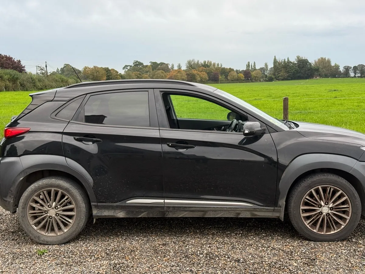 Image 3 of 8