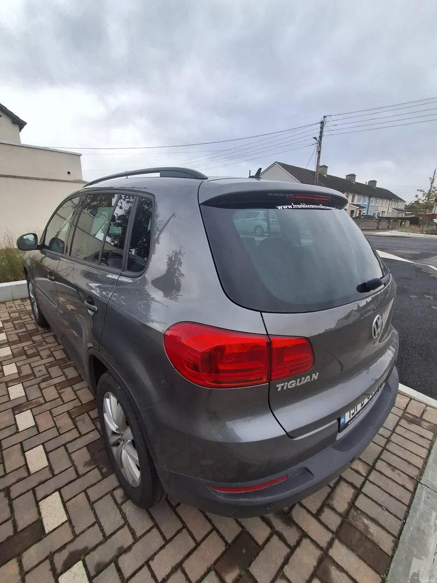 Image 3 of 10