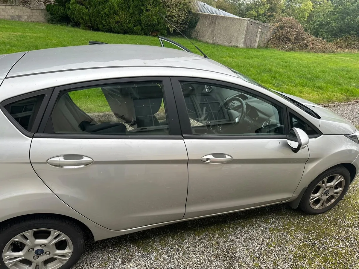 Image 2 of 10