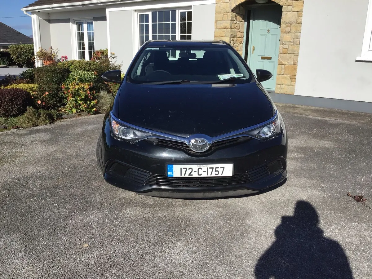 Image 2 of 8