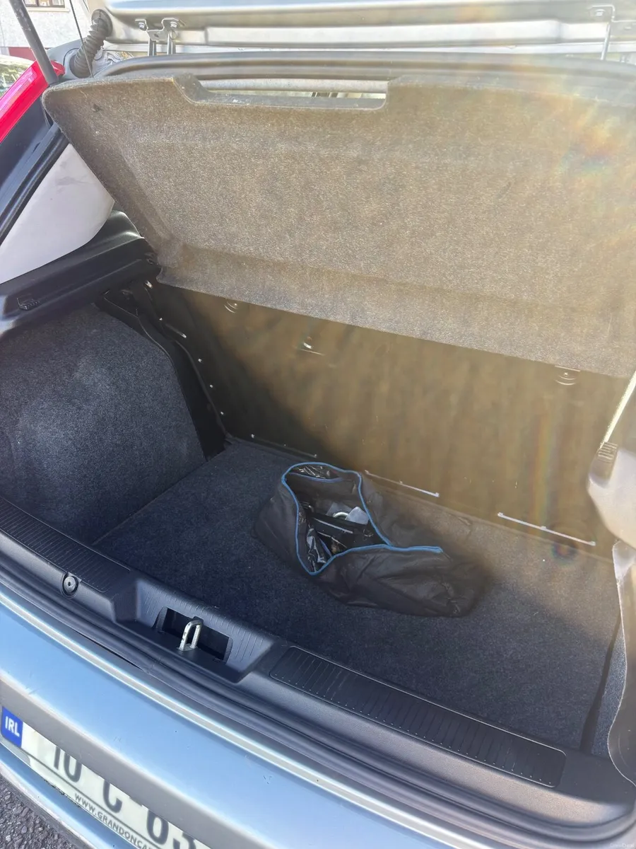 Image 5 of 7