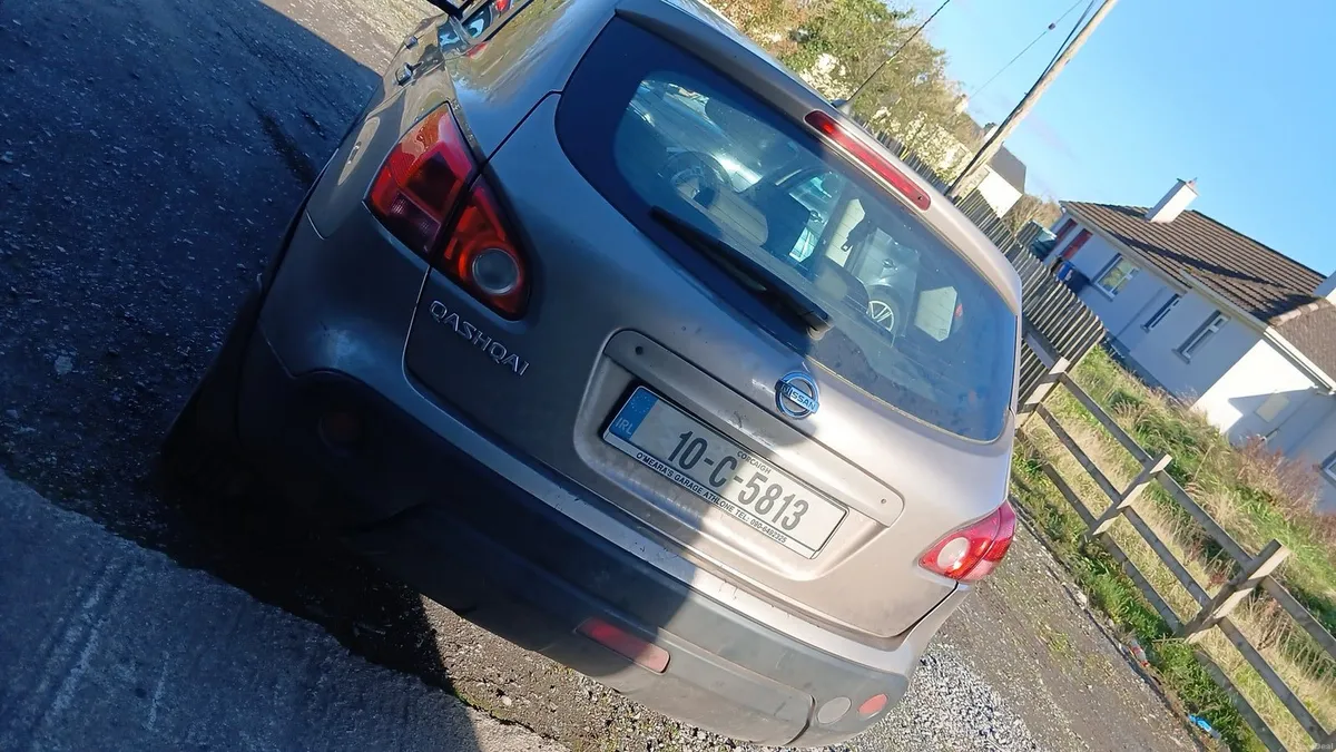 Image 2 of 10