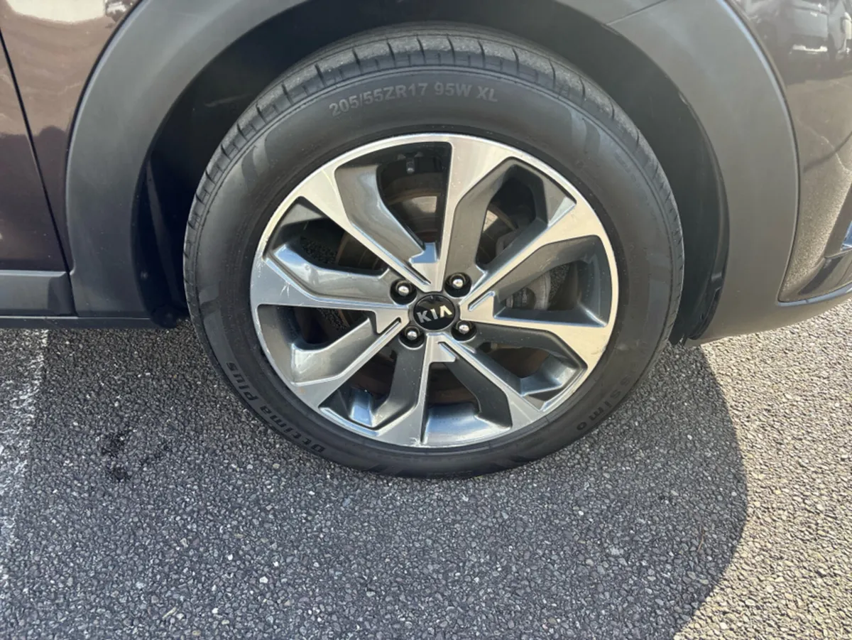 Image 4 of 17