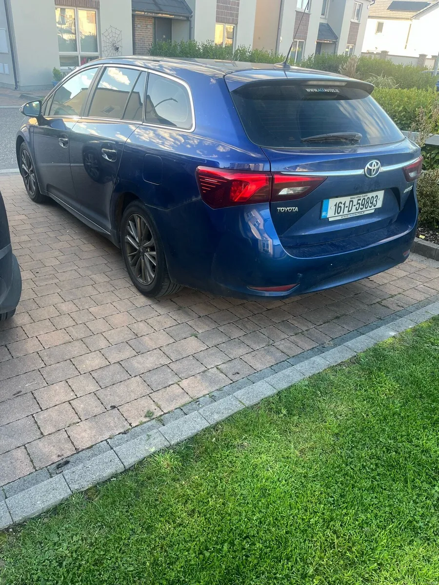 Image 2 of 6