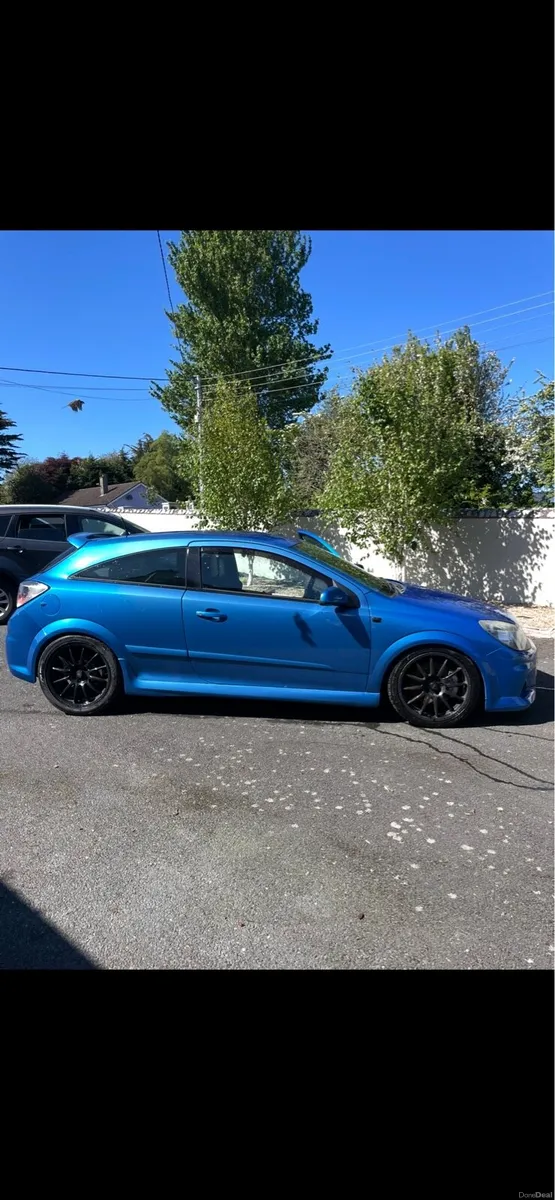 Image 2 of 4