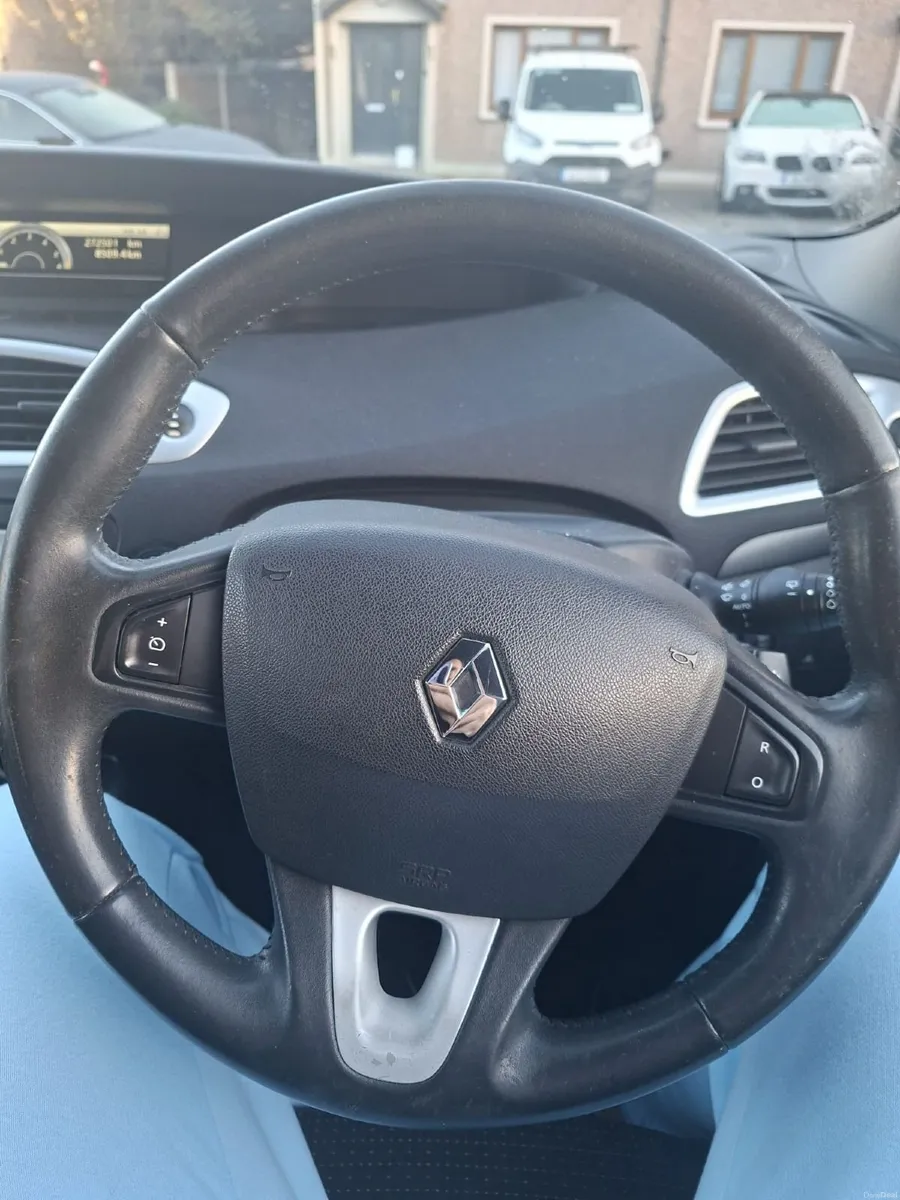 Image 2 of 10