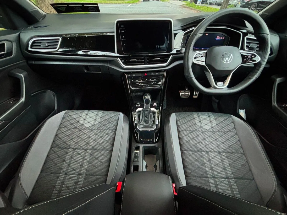 Image 2 of 28