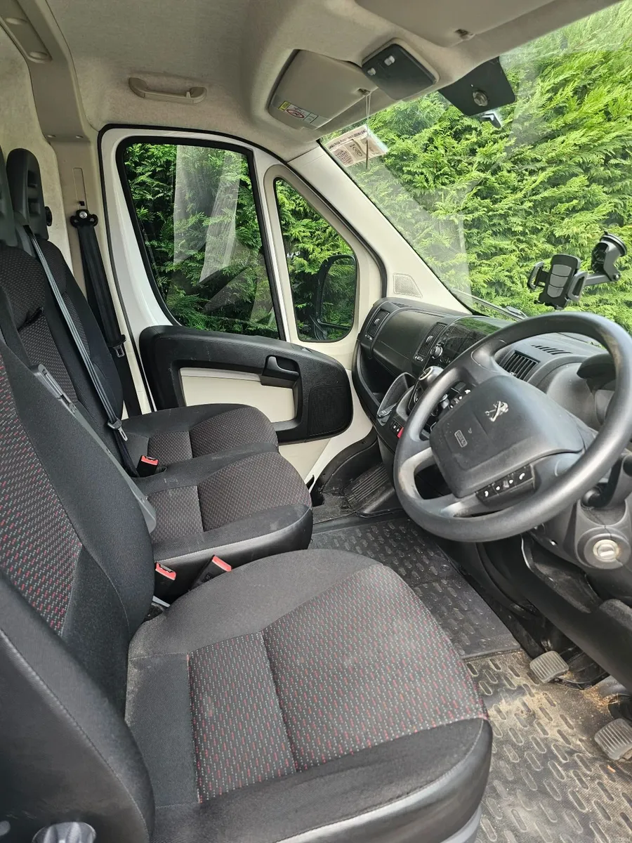 Image 6 of 6