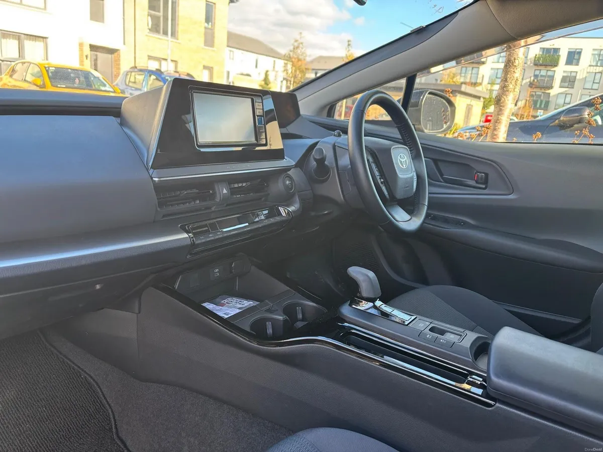 Image 4 of 19