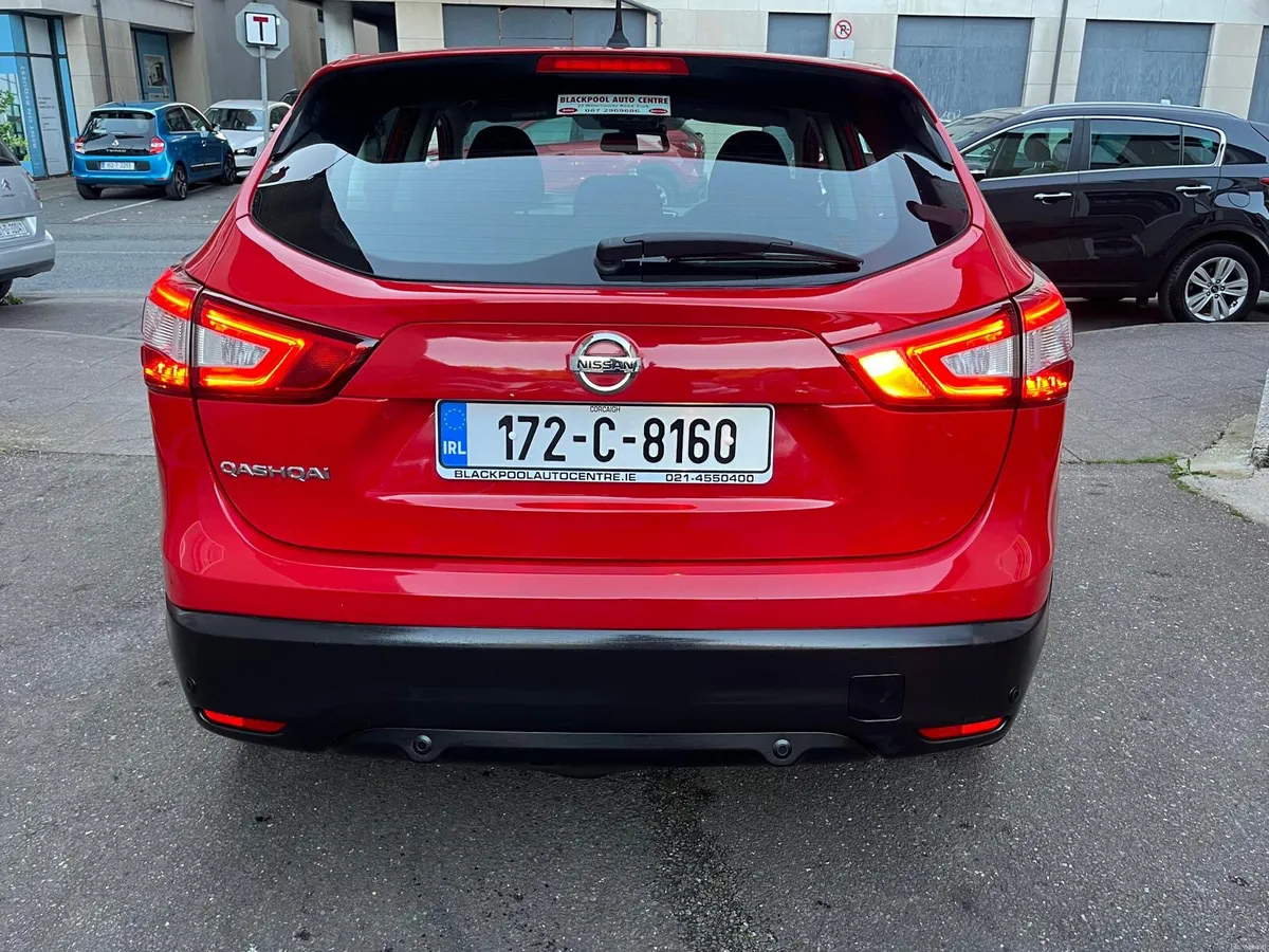 Image 3 of 25