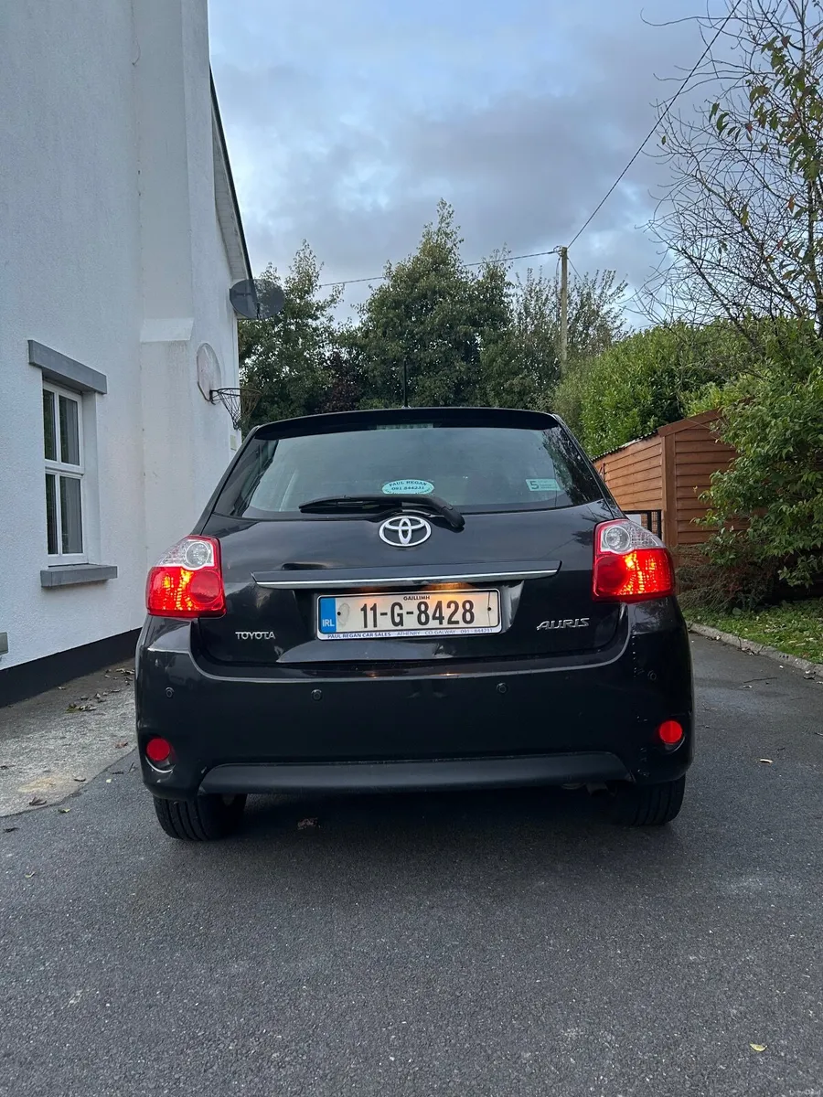 Image 2 of 9