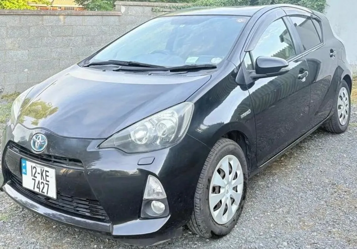 Image 2 of 10