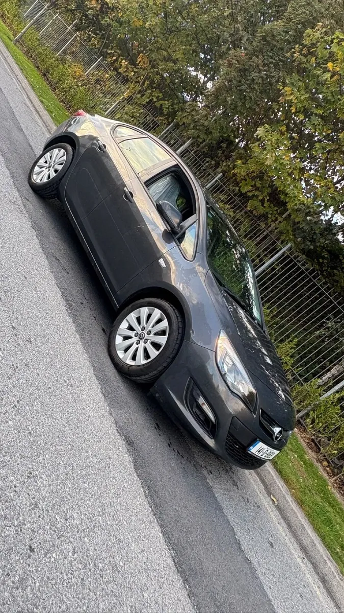 Image 2 of 10