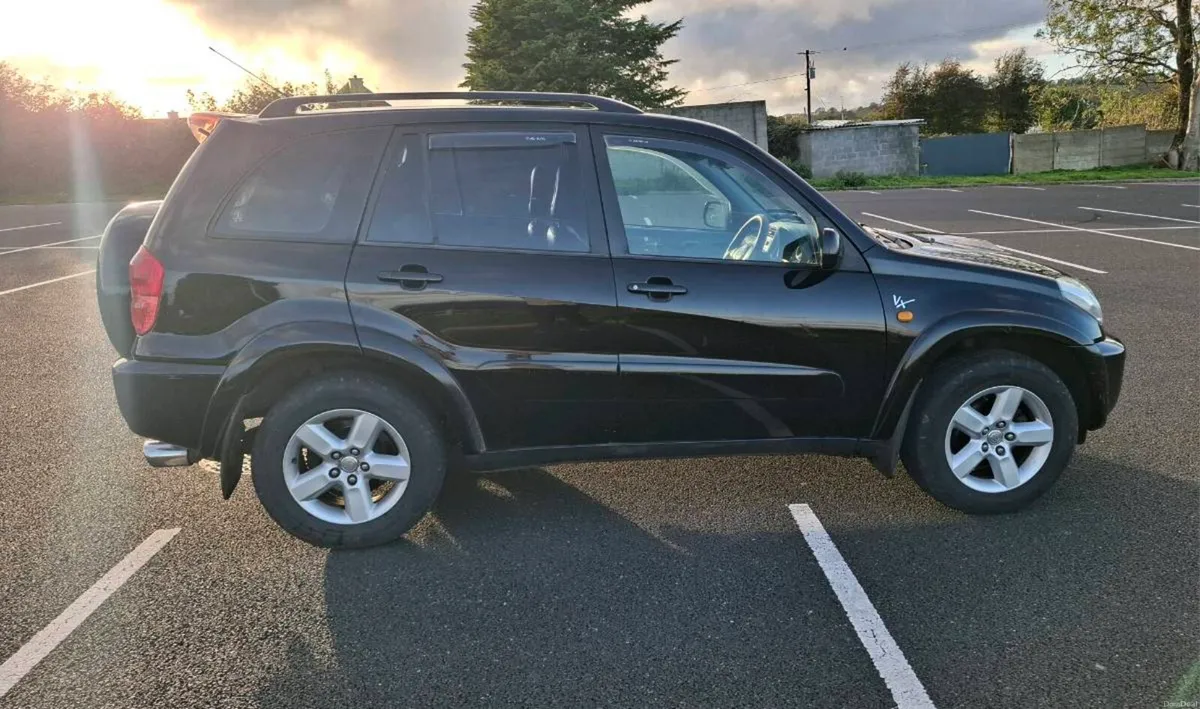 Image 4 of 10