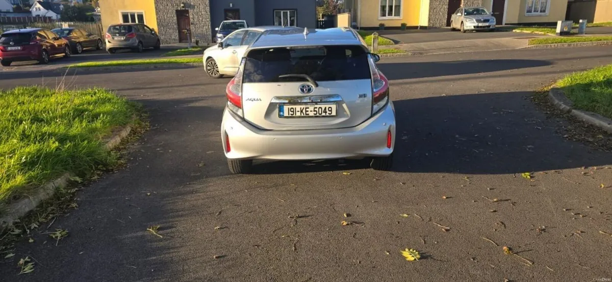 Image 4 of 9