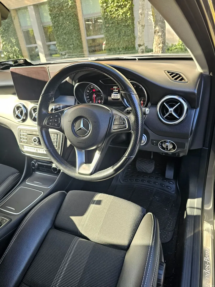 Image 2 of 10
