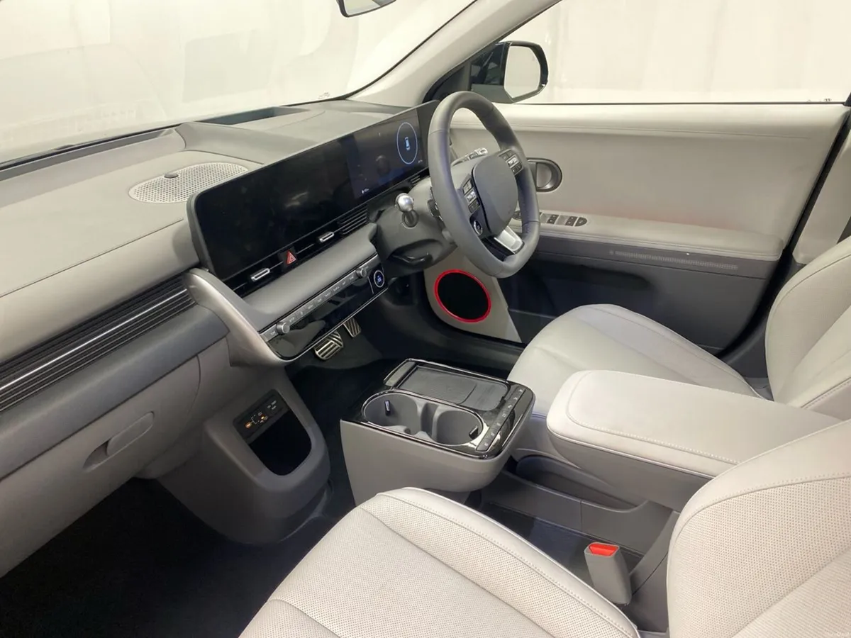 Image 2 of 20