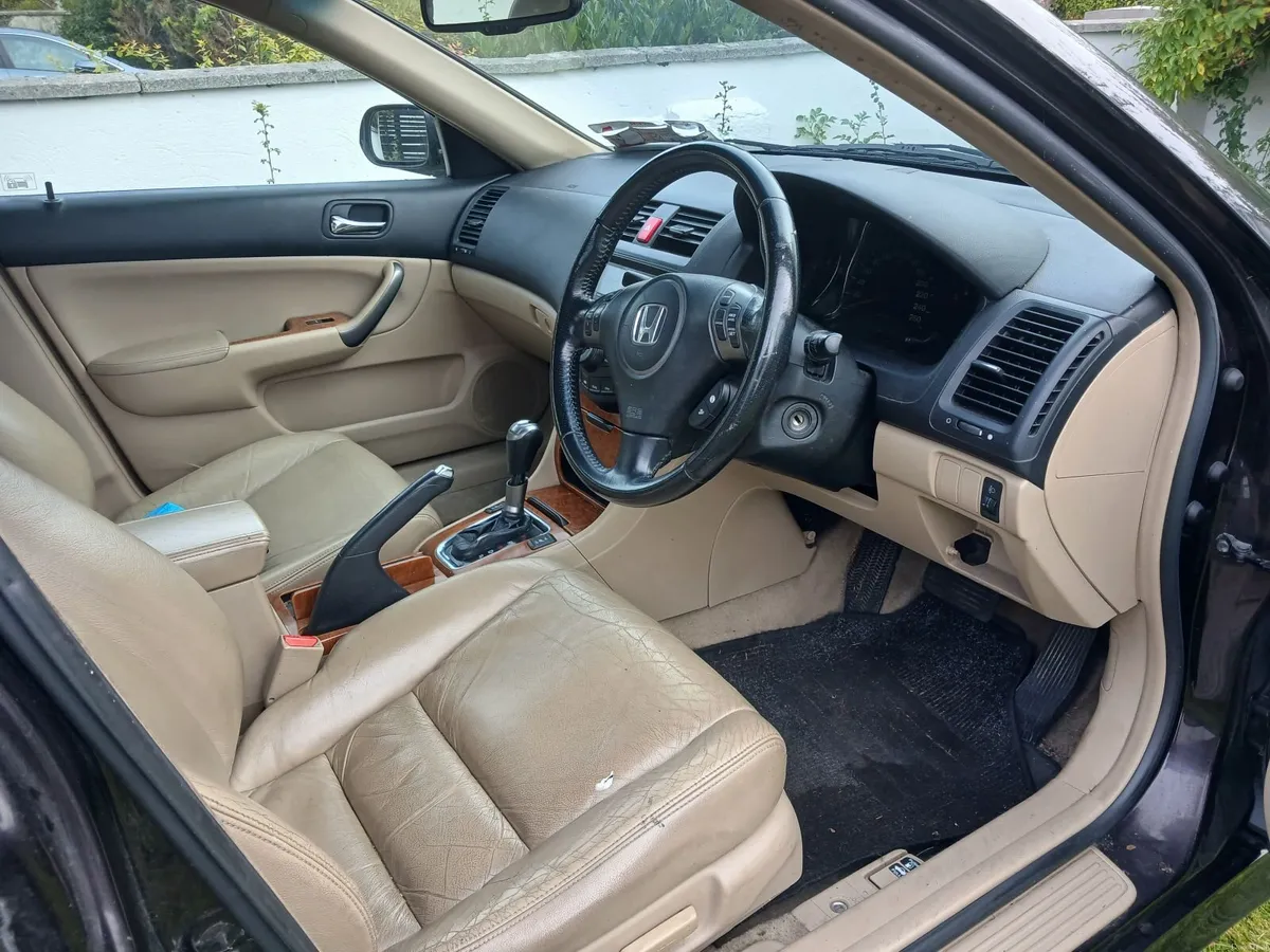 Image 4 of 9