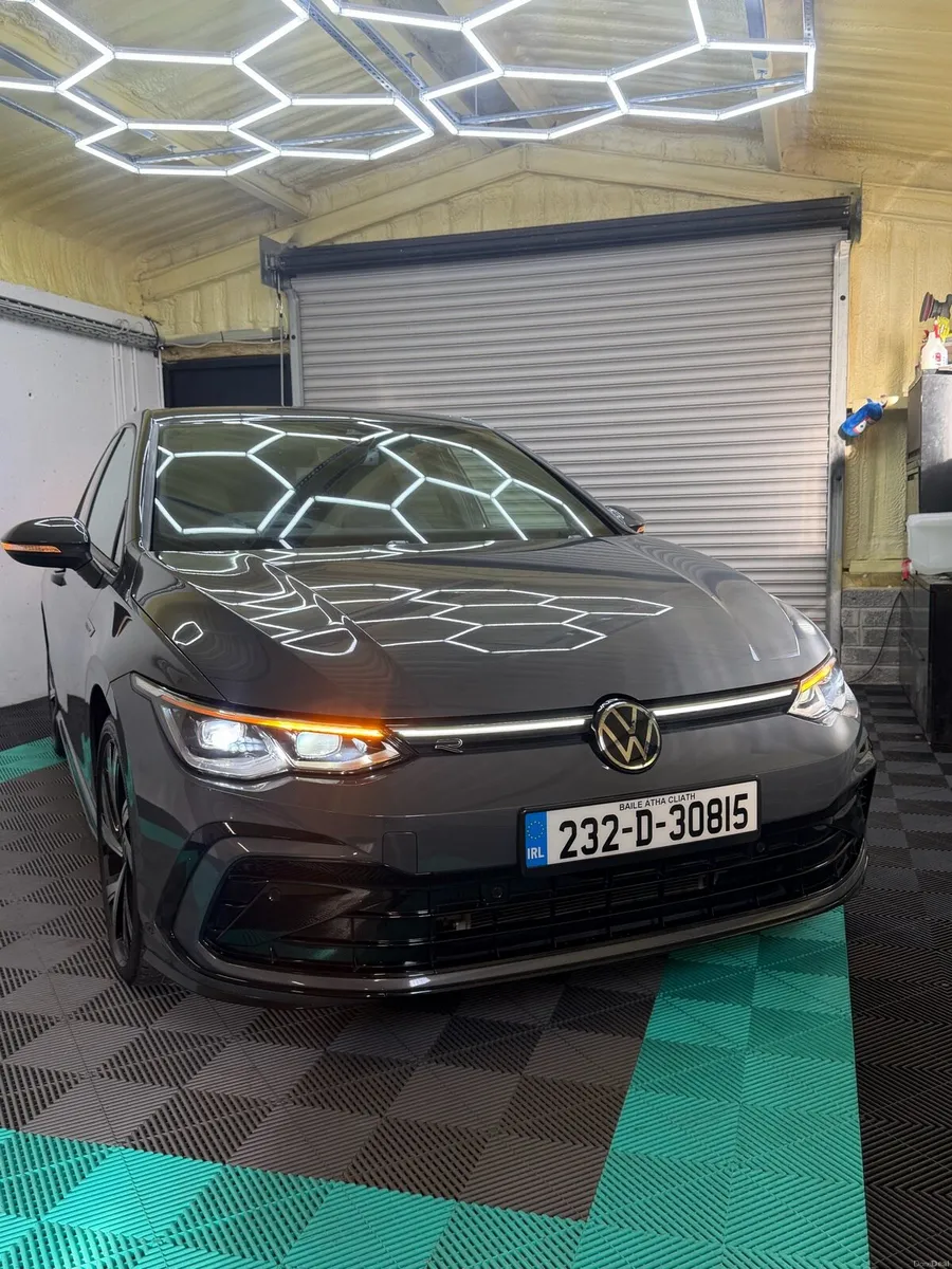 Image 2 of 20