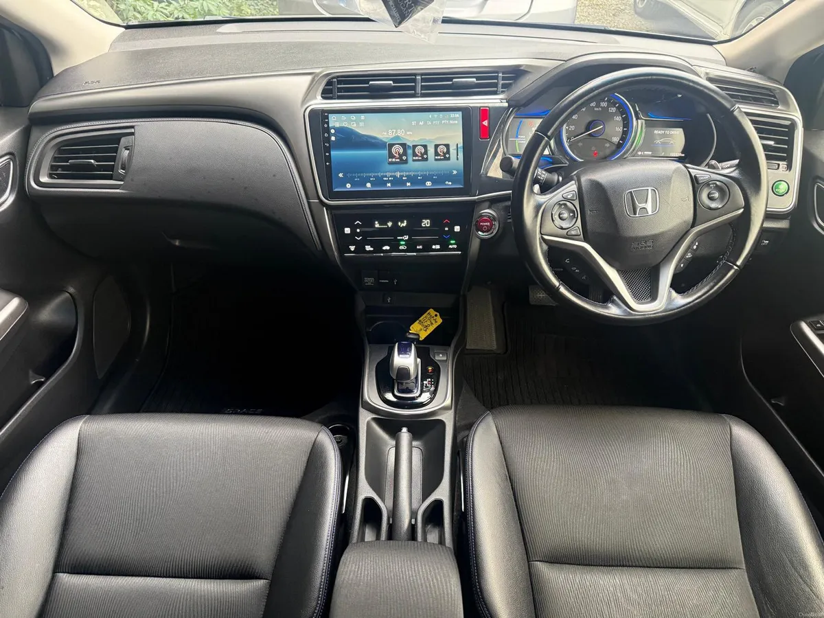 Image 4 of 18