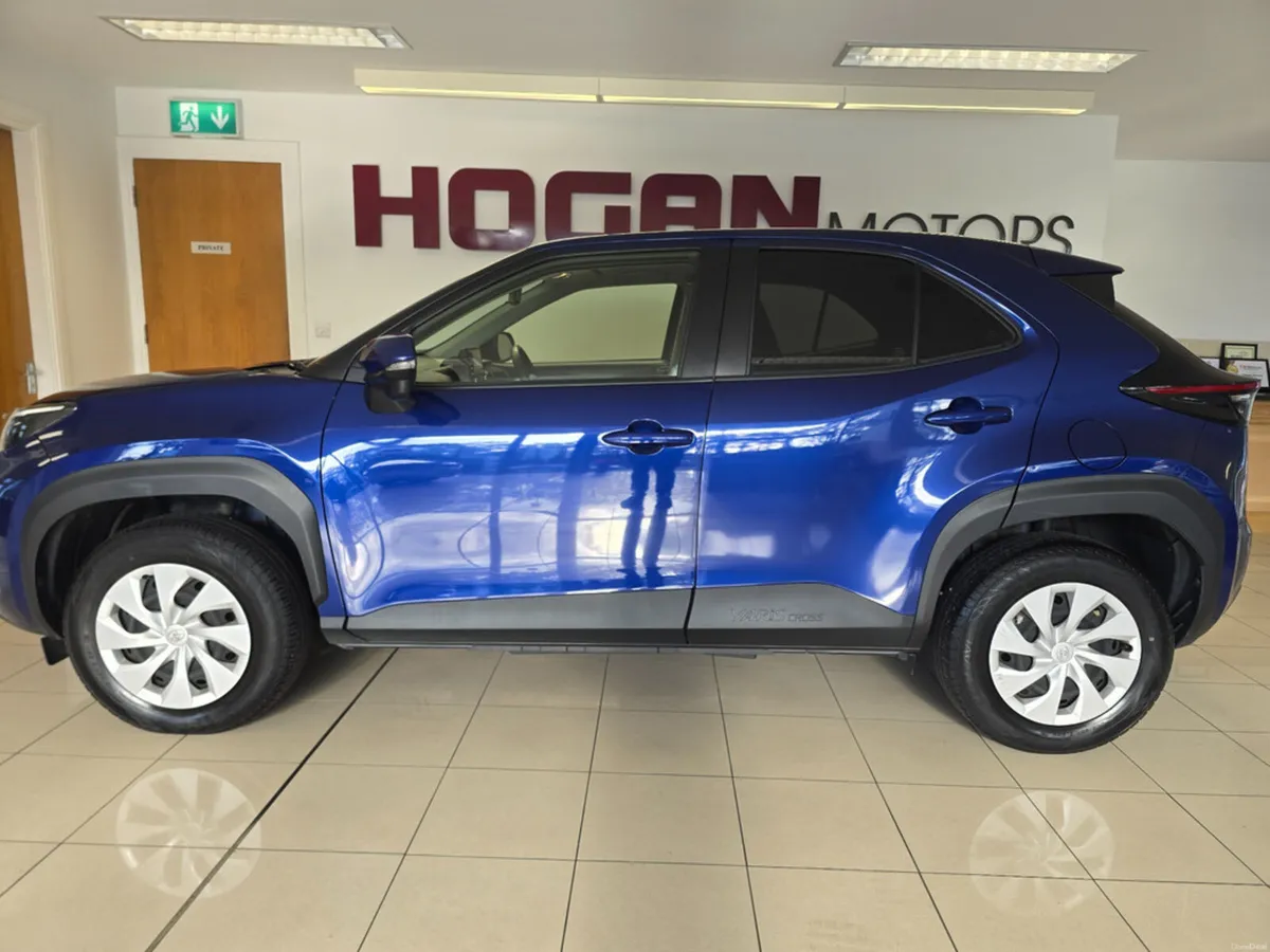 Image 4 of 19
