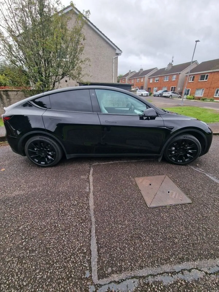 Image 2 of 10