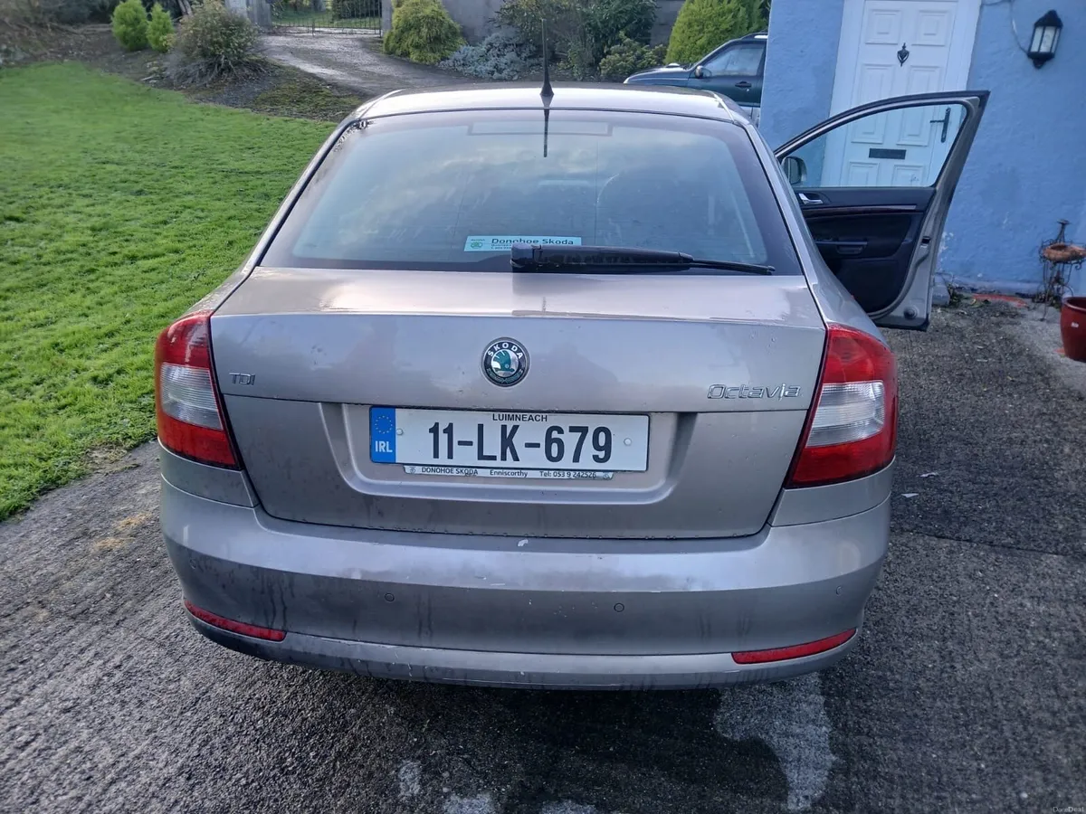 Image 4 of 6