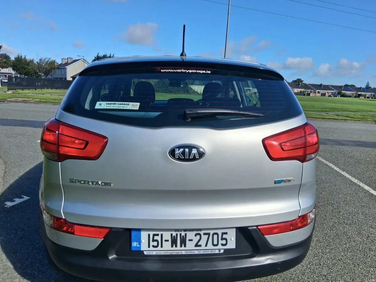 Image 4 of 8
