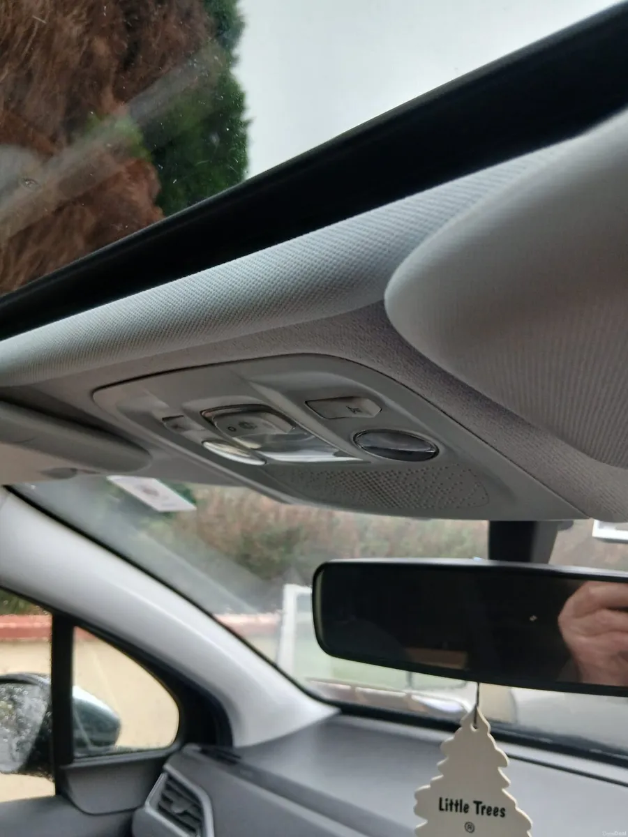 Image 4 of 7