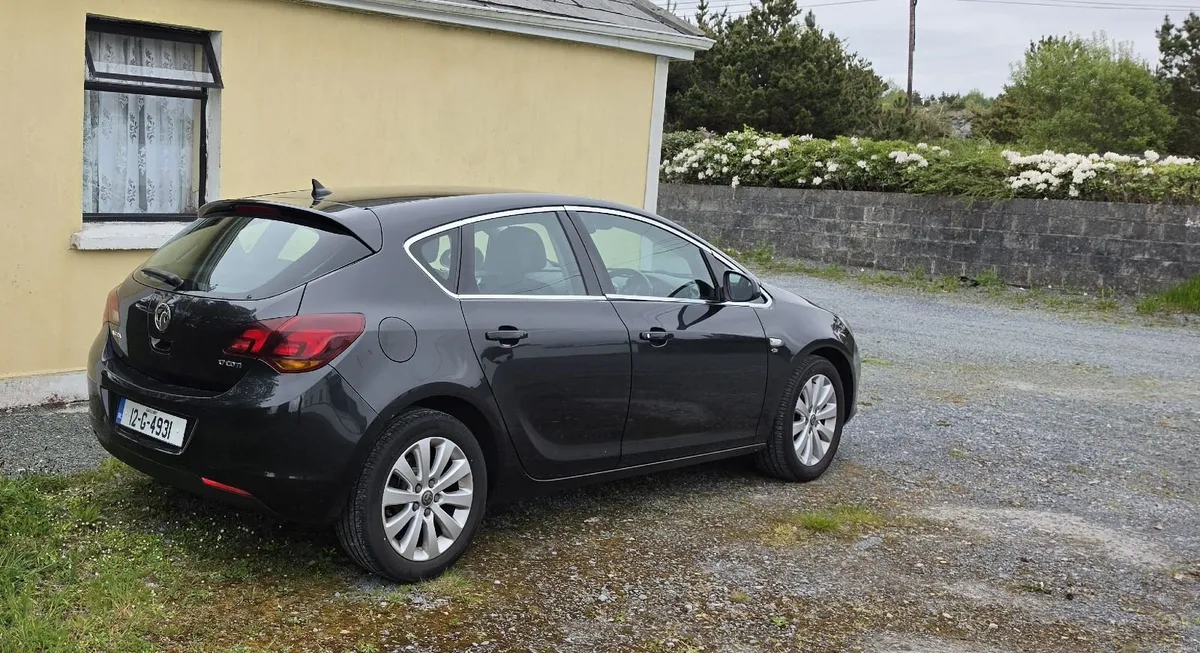 Image 4 of 10