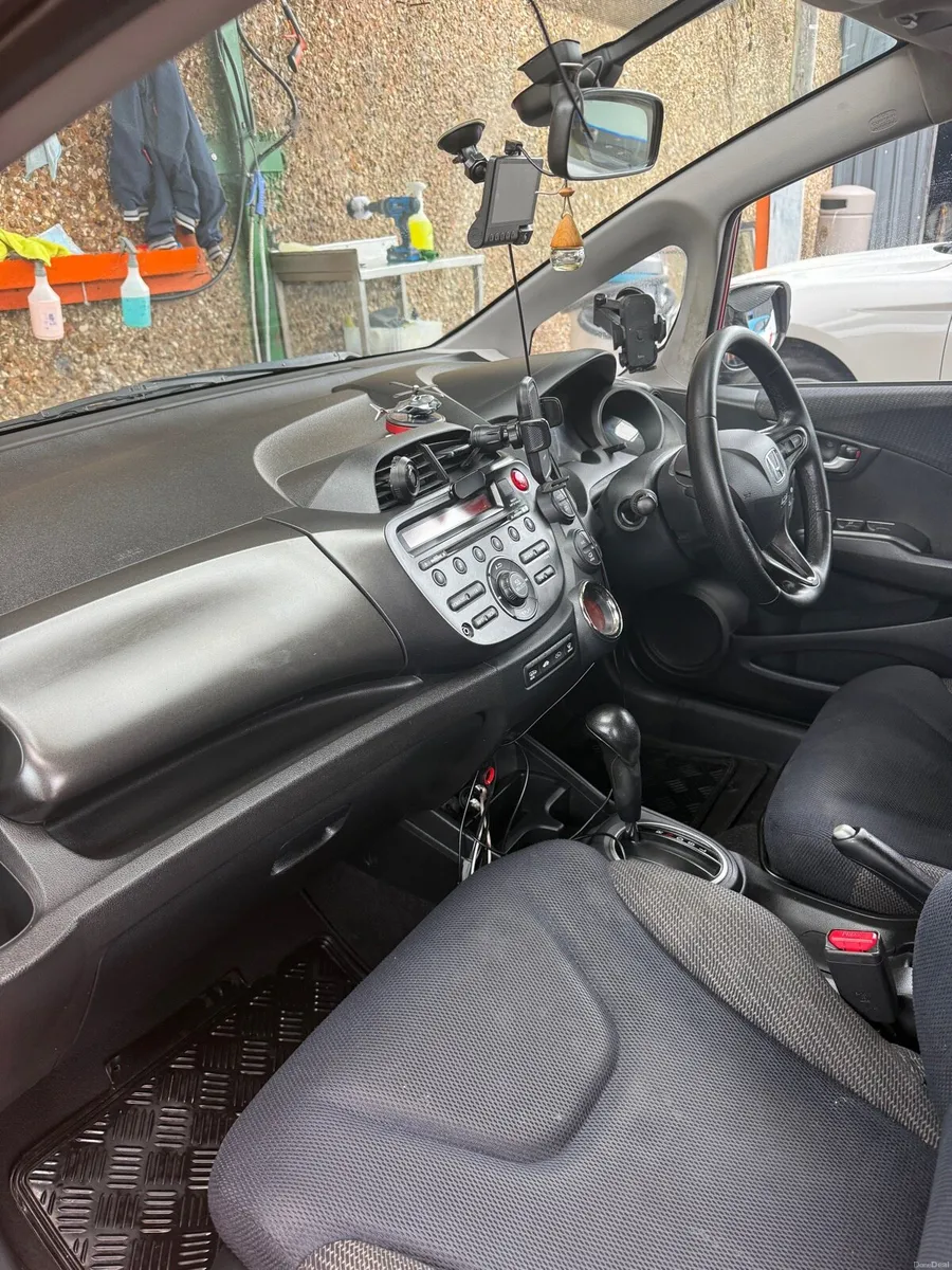 Image 6 of 6
