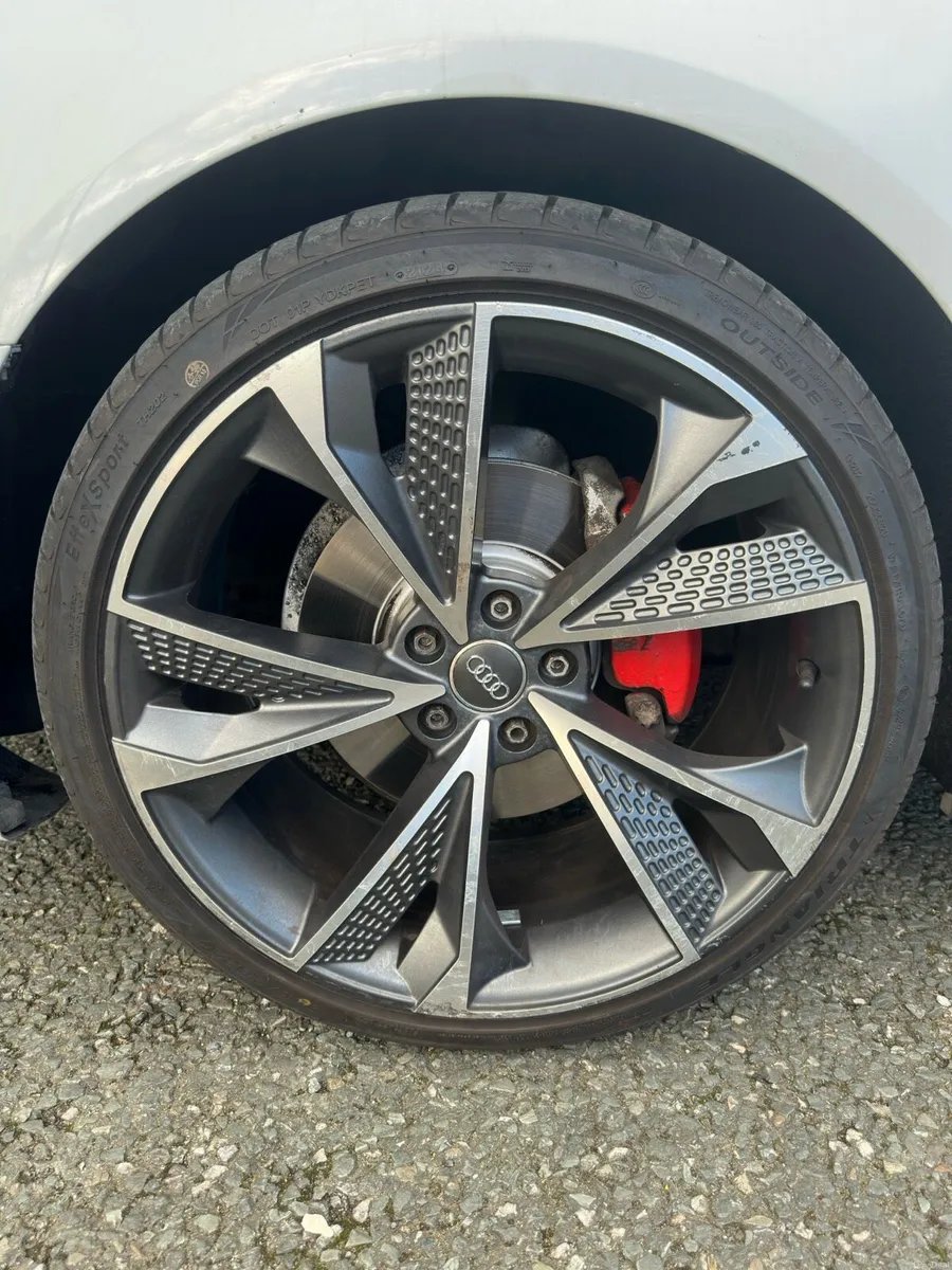 Image 4 of 14