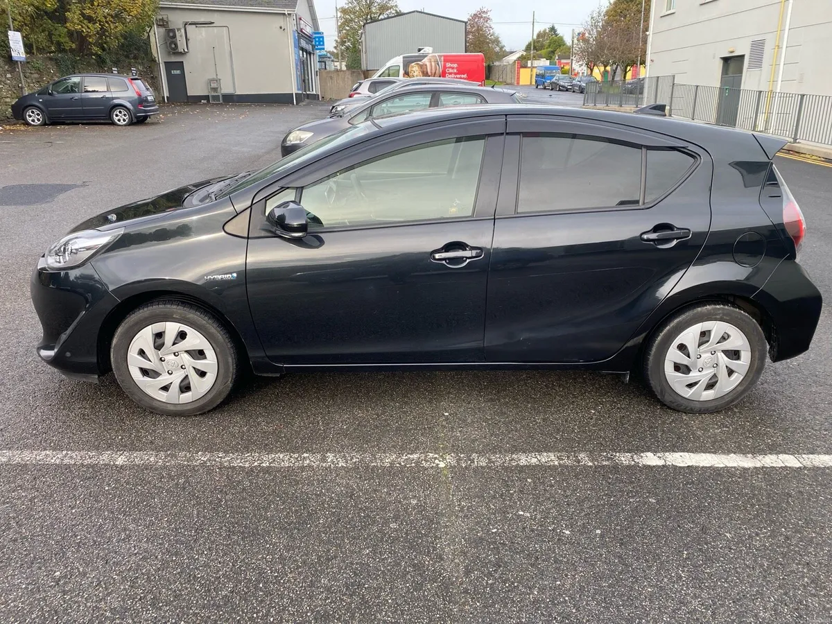 Image 4 of 19