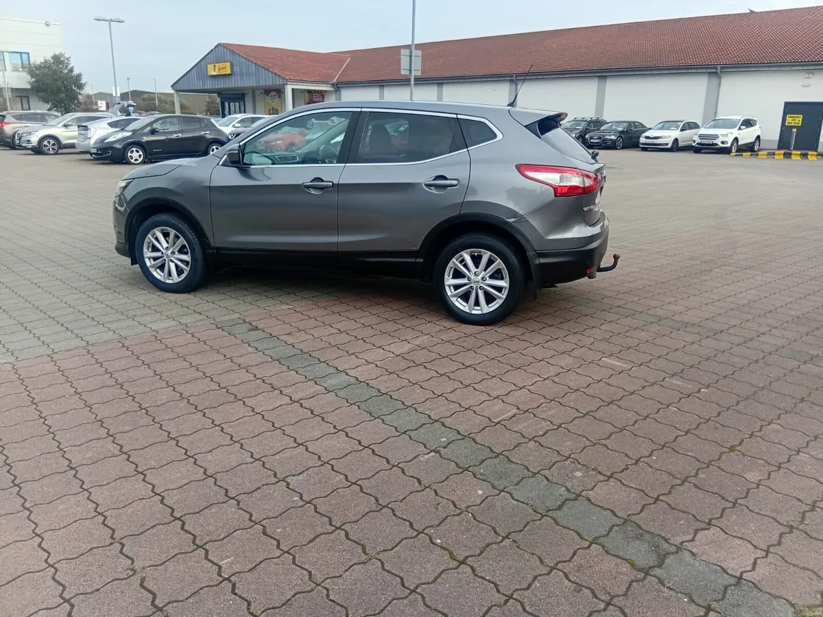 Image 2 of 10