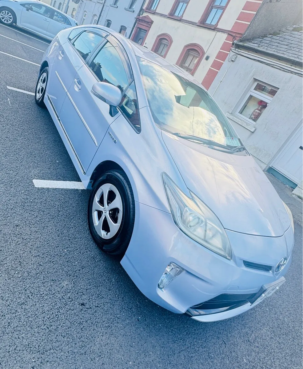 Image 2 of 10