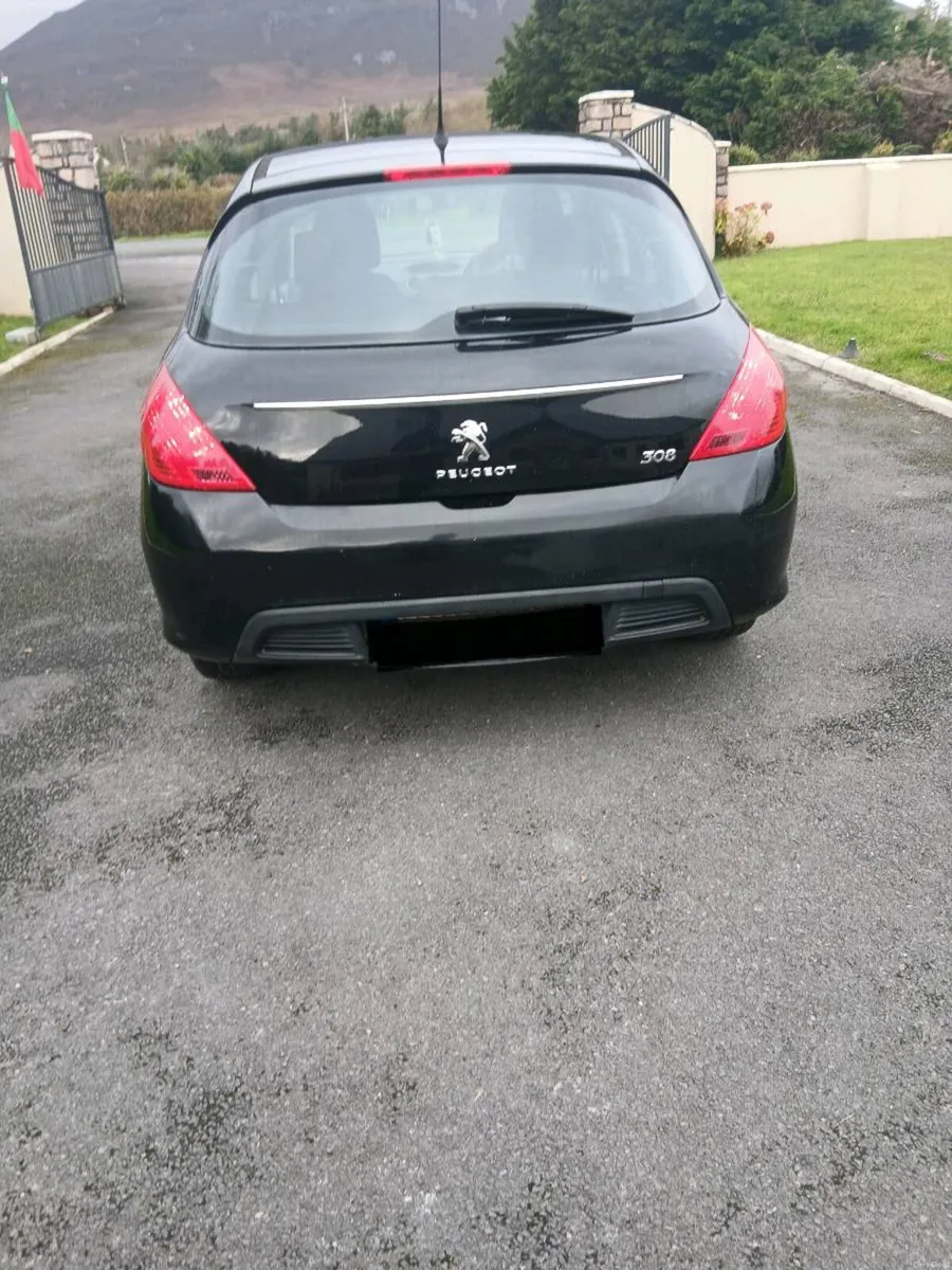 Image 4 of 6
