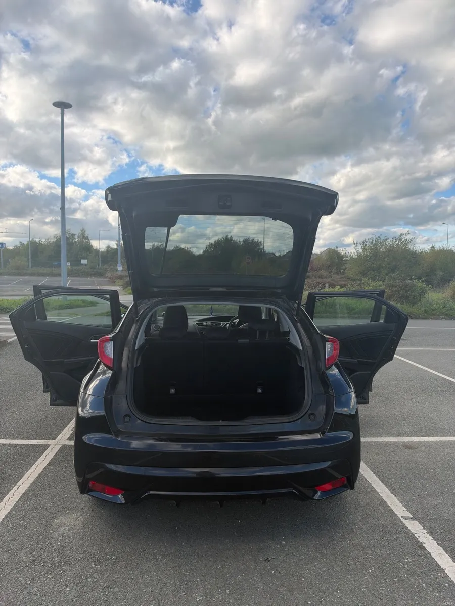 Image 3 of 10