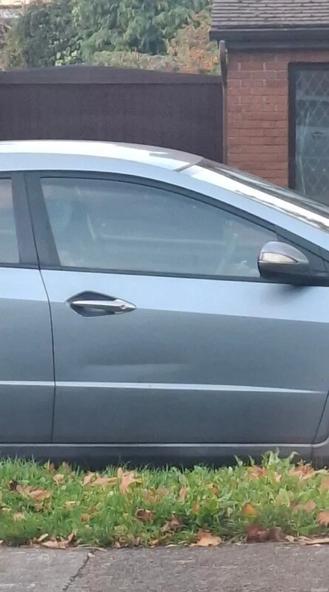 Image 4 of 6