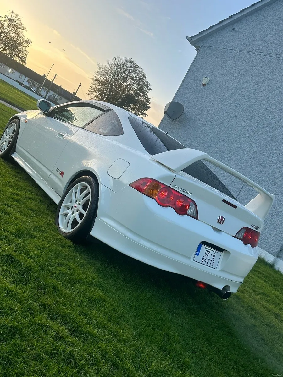 Image 2 of 10