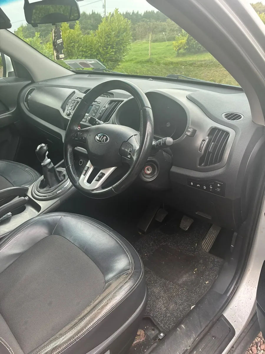 Image 4 of 5