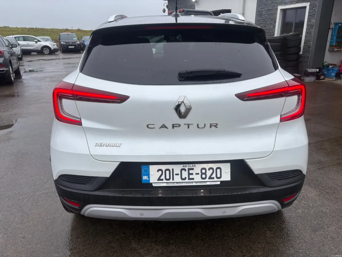 Image 3 of 25