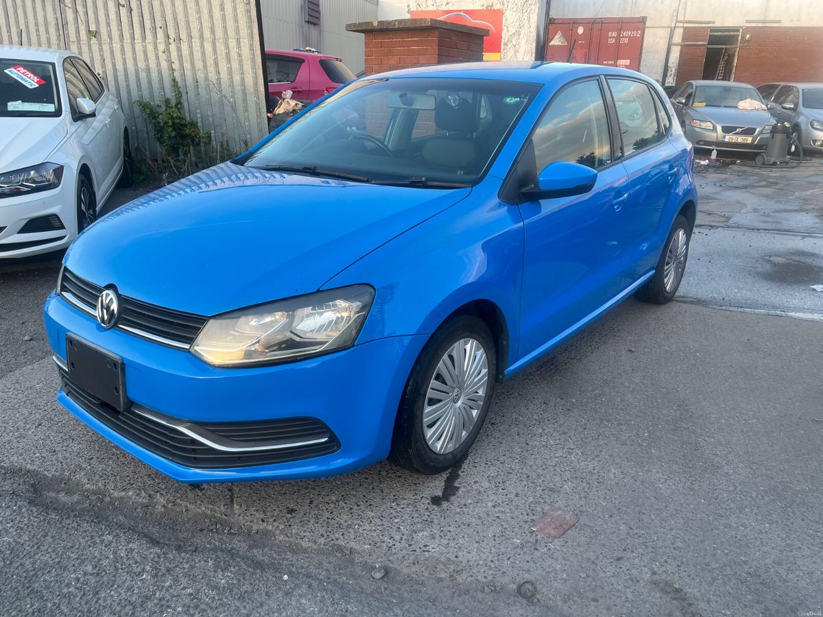 2015 Volkswagen Polo, 1 of 13