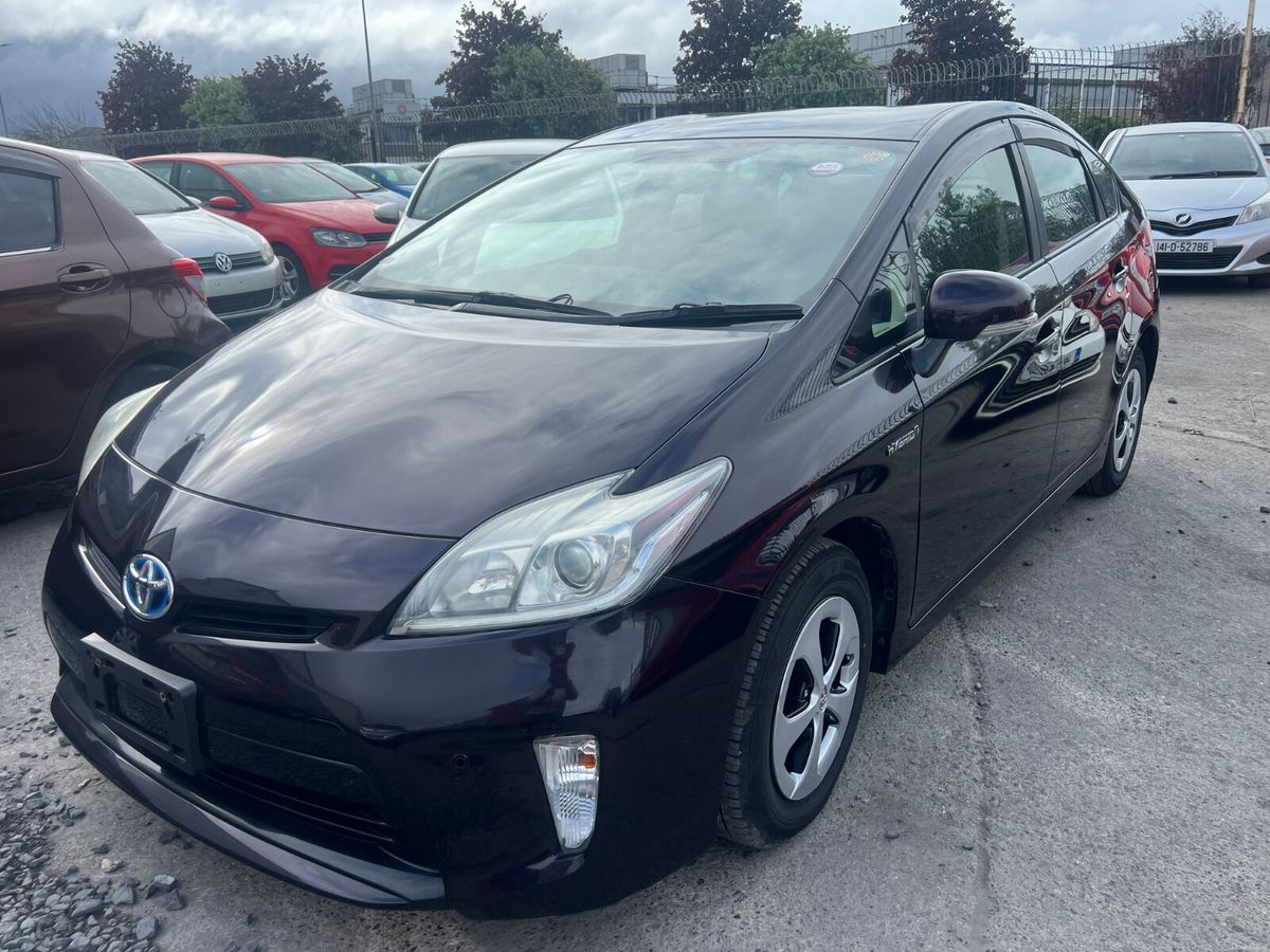 2013 Toyota Prius, 1 of 16