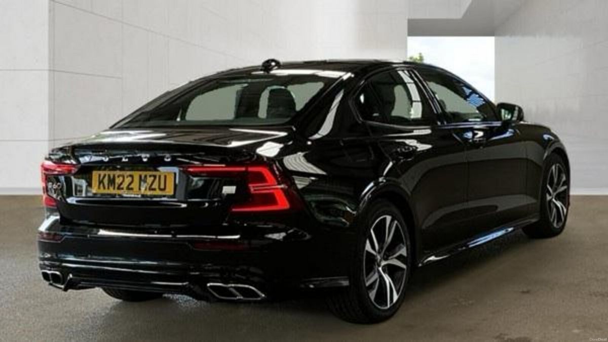2022 Volvo S60