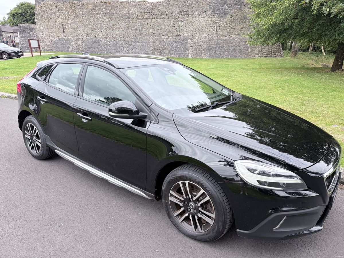 2016 Volvo V40