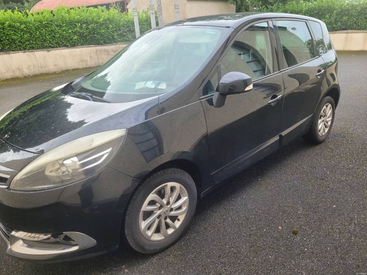 2014 Renault Scenic