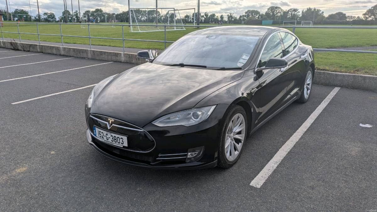 2015 Tesla Model S