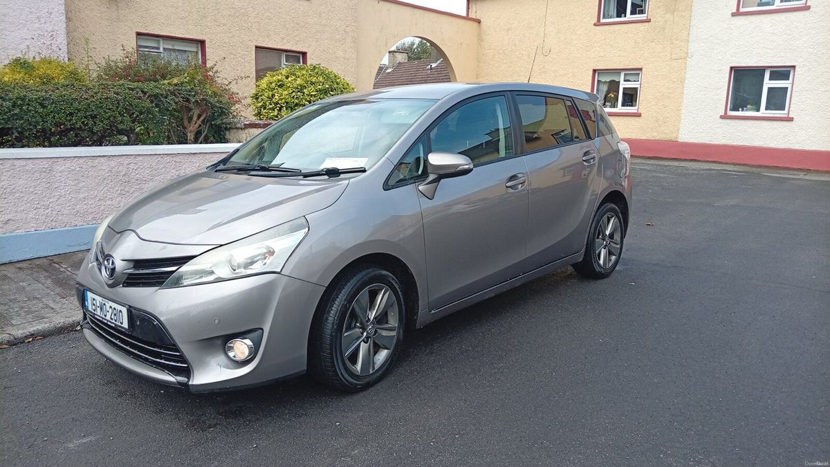 2015 Toyota Verso