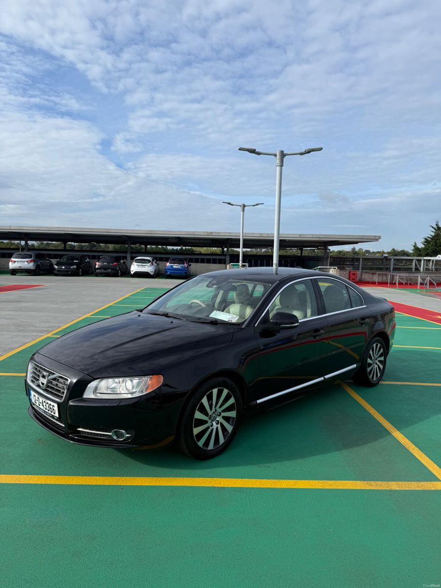 2012 Volvo 80 Series